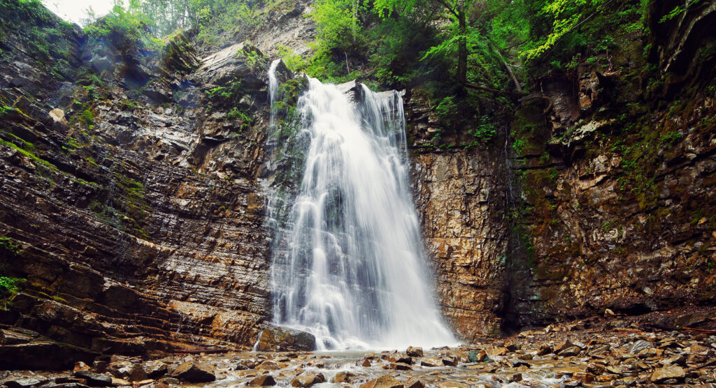 водоспади України
